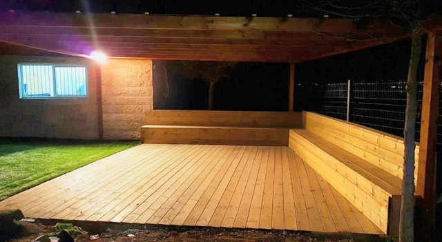 Timber deck with an integrated perimeter bench.